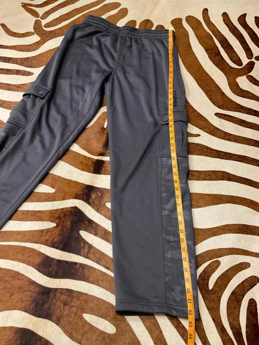 NEW! AND1 Men’s Fleece Lined Basketball Joggers Sweatpants Gray Size Medium